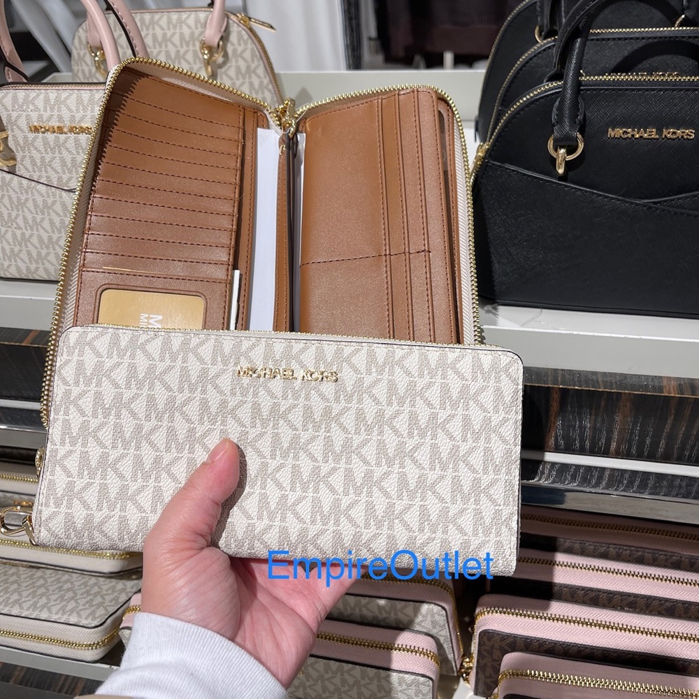 Michael Kors long wallet
